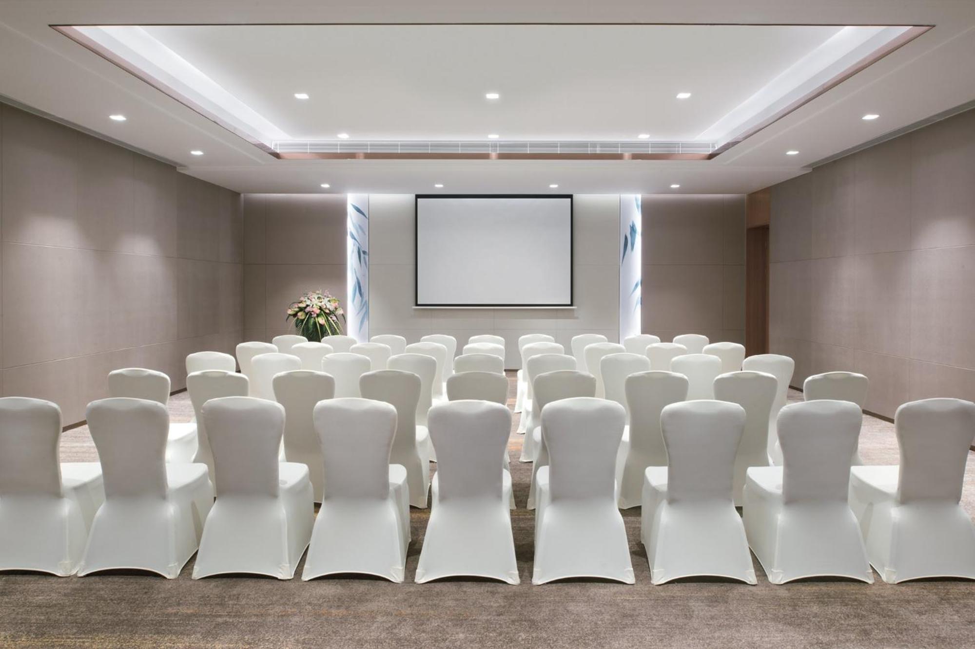 Crowne Plaza Hangzhou Qiantang - The Subway Can Reach The West Lake Scenic Area As Well As The Airport And High-Speed Rail Station, Adjacent To Jinsha Lake And Longfor Paradise Walk Екстериор снимка